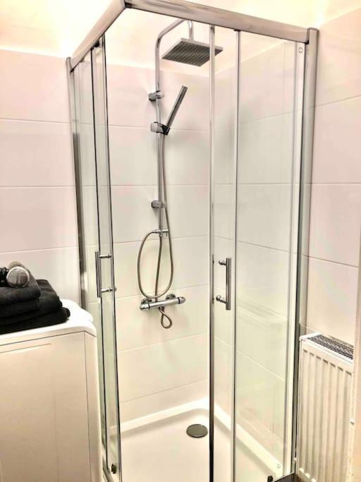 הוף Schoenes City-Apartment Im Zentrum Mit Balkon מראה חיצוני תמונה