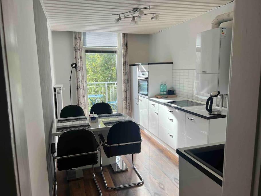 הוף Schoenes City-Apartment Im Zentrum Mit Balkon מראה חיצוני תמונה